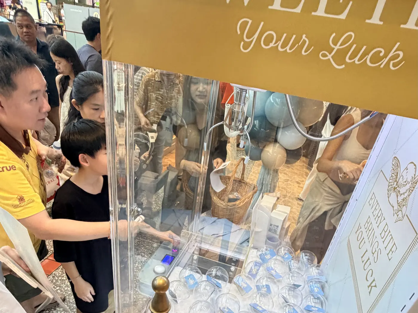 Claw Machine — Grand Opening โดยมุมนี้ดี