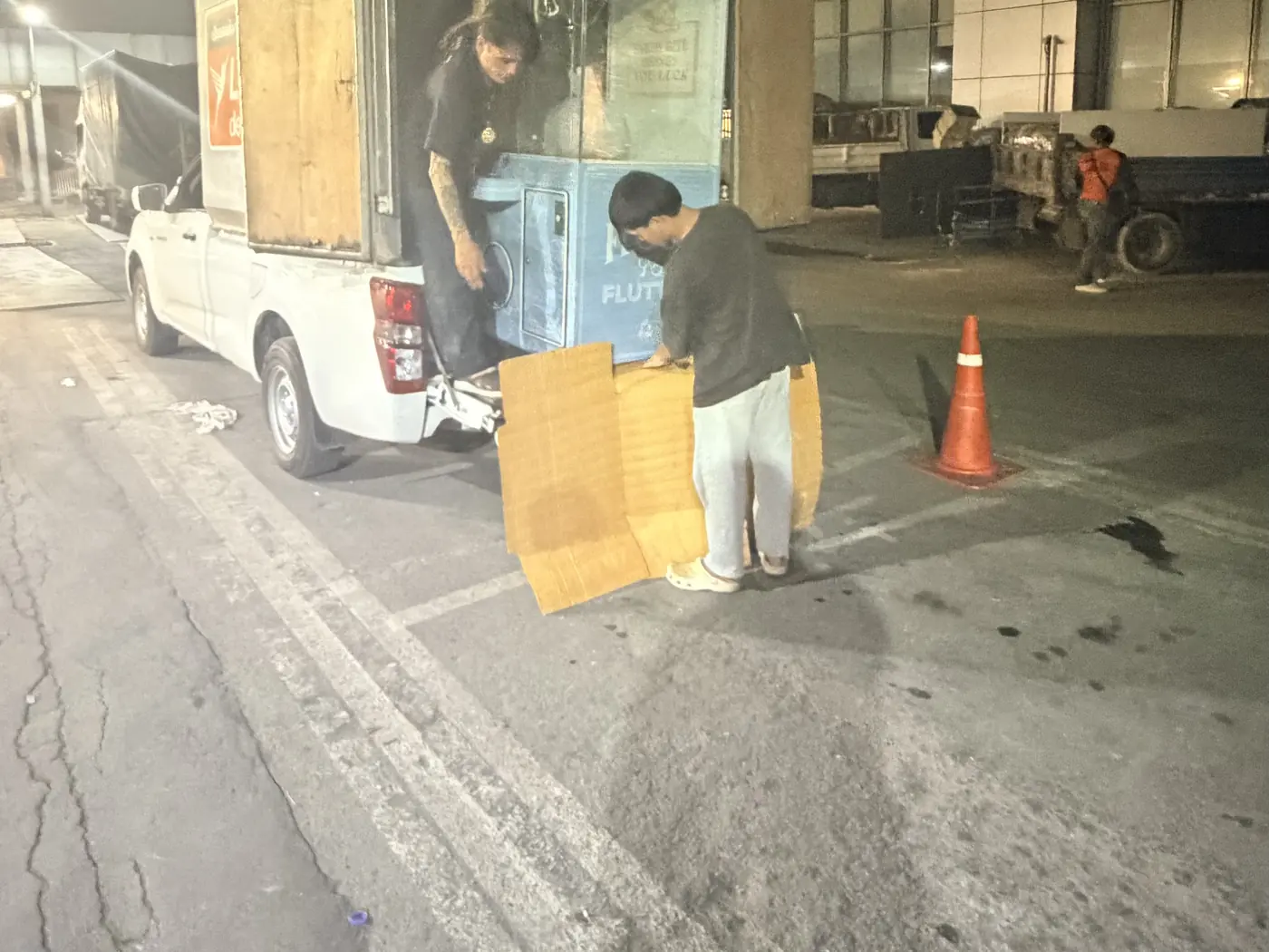 Load-in Crew — Grand Opening โดยมุมนี้ดี