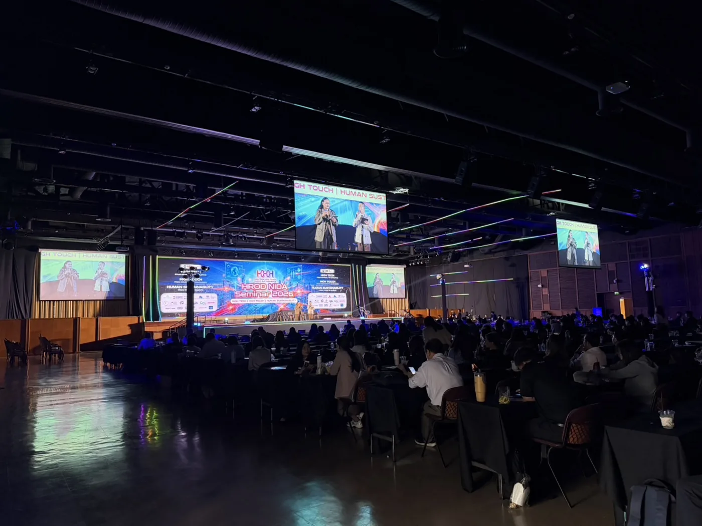 Main Hall · Full House — Seminar & Conference โดยมุมนี้ดี